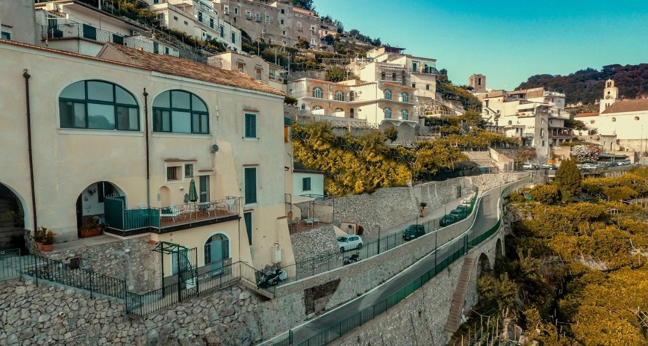Villa Admiring Amalfi Scala Esterno foto